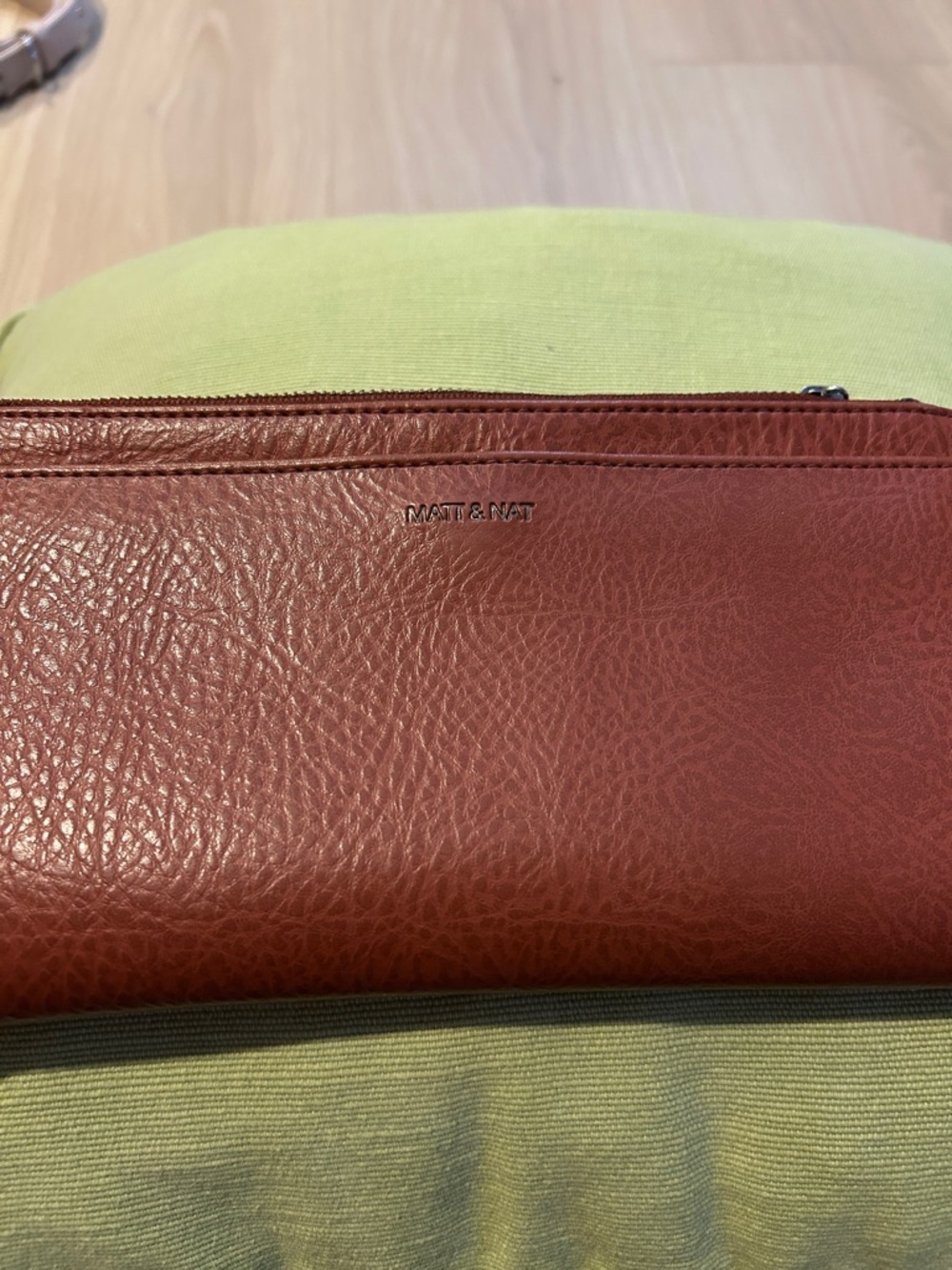 Matt & Nat Men's Brick Red Zip Wallet